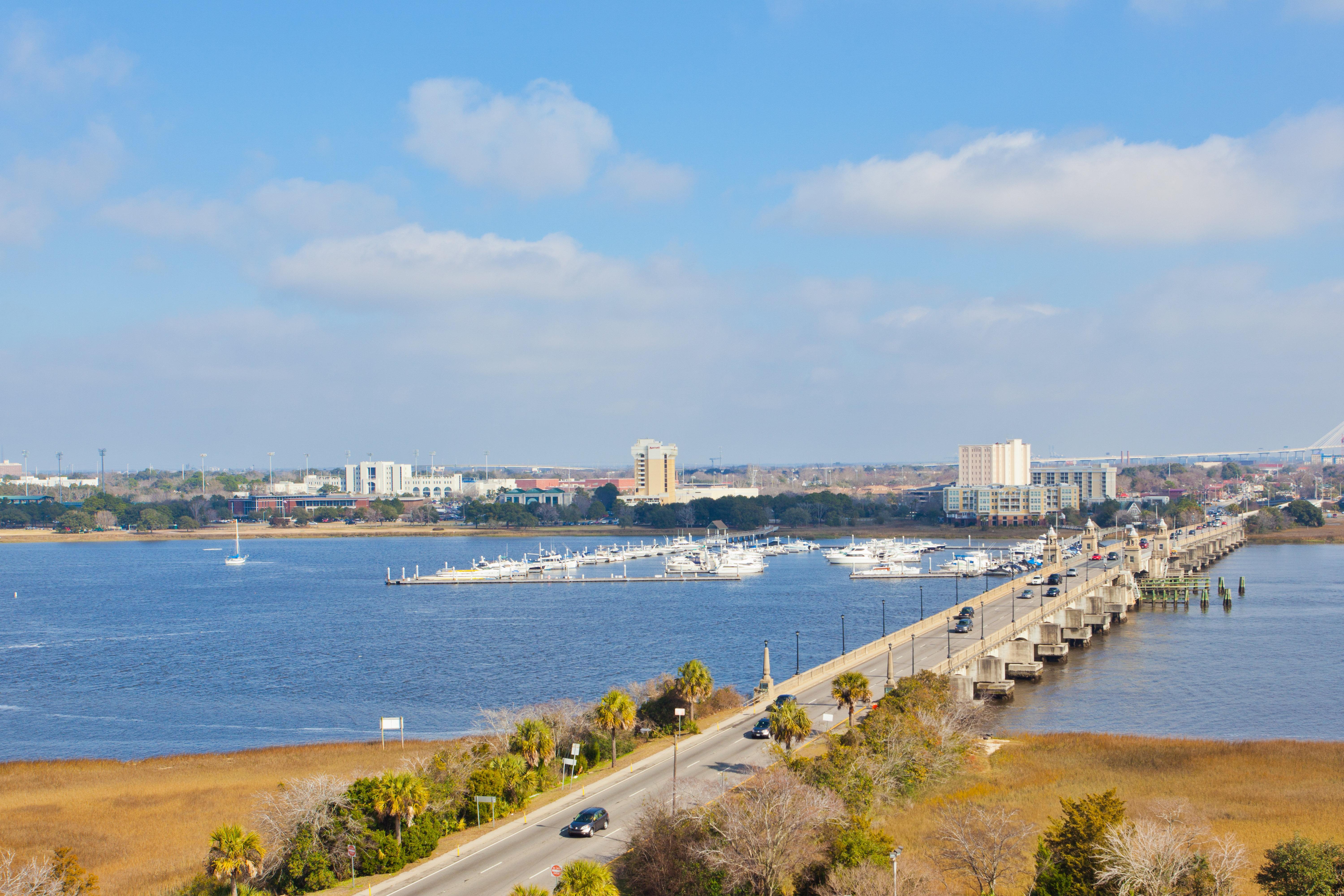 Holiday Inn Charleston-Riverview, An Ihg Hotel Εξωτερικό φωτογραφία