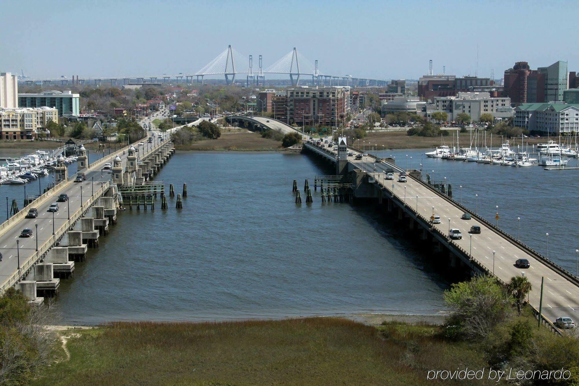 Holiday Inn Charleston-Riverview, An Ihg Hotel Εξωτερικό φωτογραφία